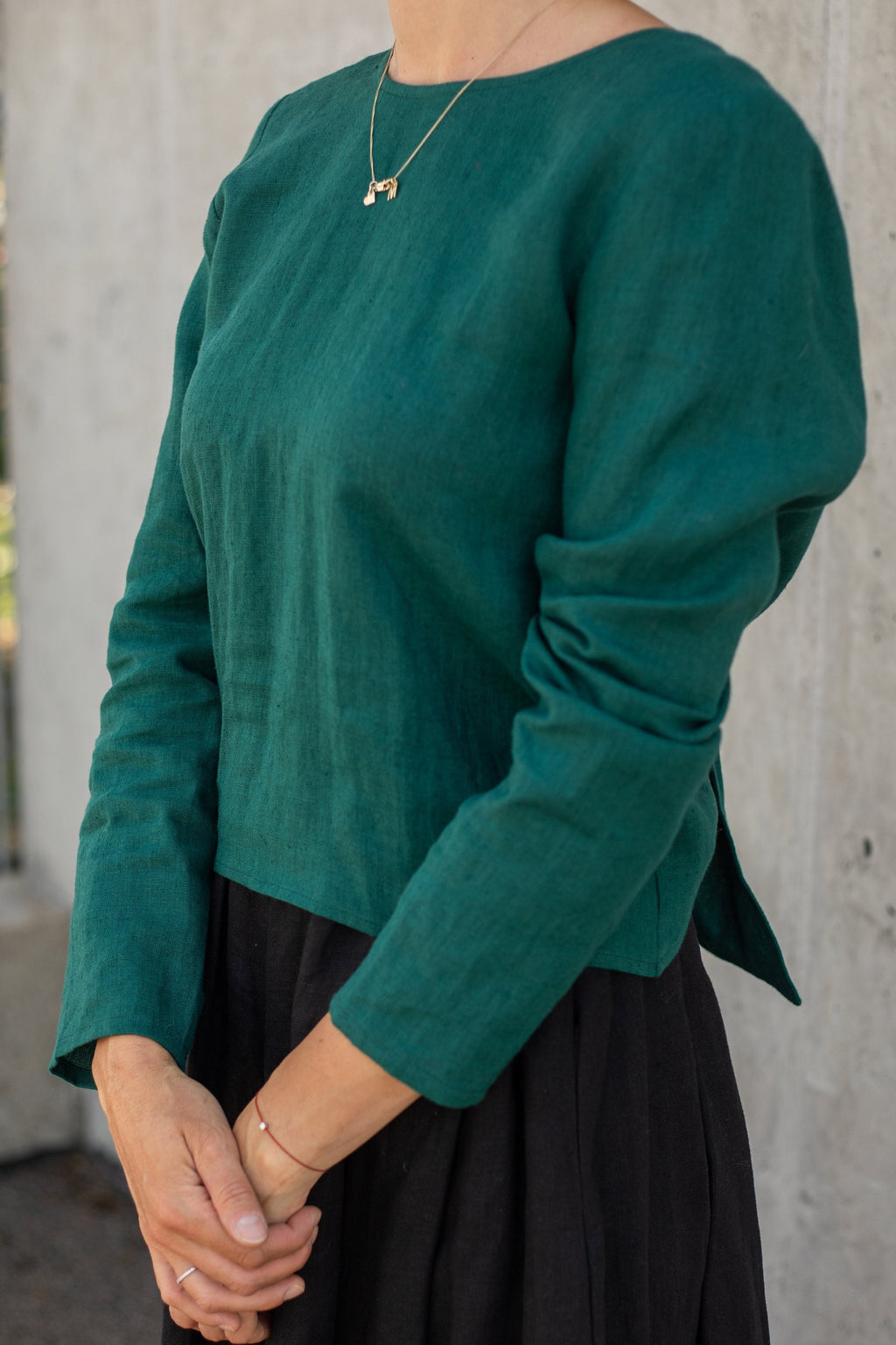 Vida Green Linen Blouse — view 6