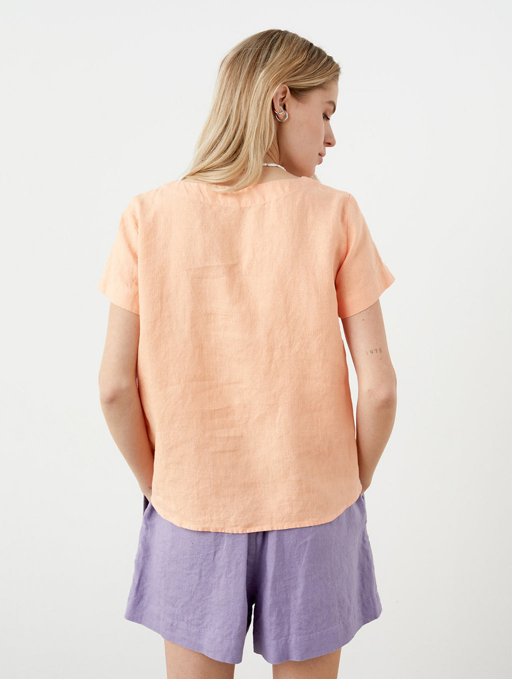Della Blue Linen Blouse — view 5